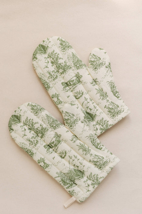 Winter Wonderland: Evergreen Oven Mitts