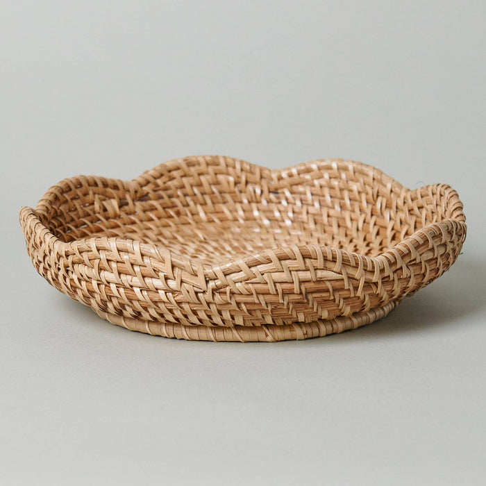 Round Rattan Scalloped Tray, 10"