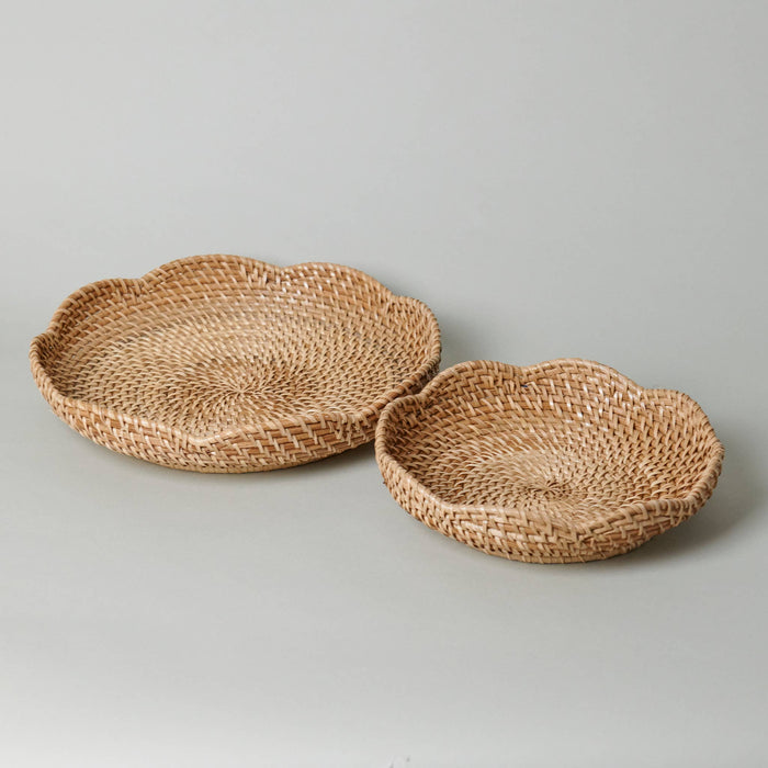 Round Rattan Scalloped Tray, 10"