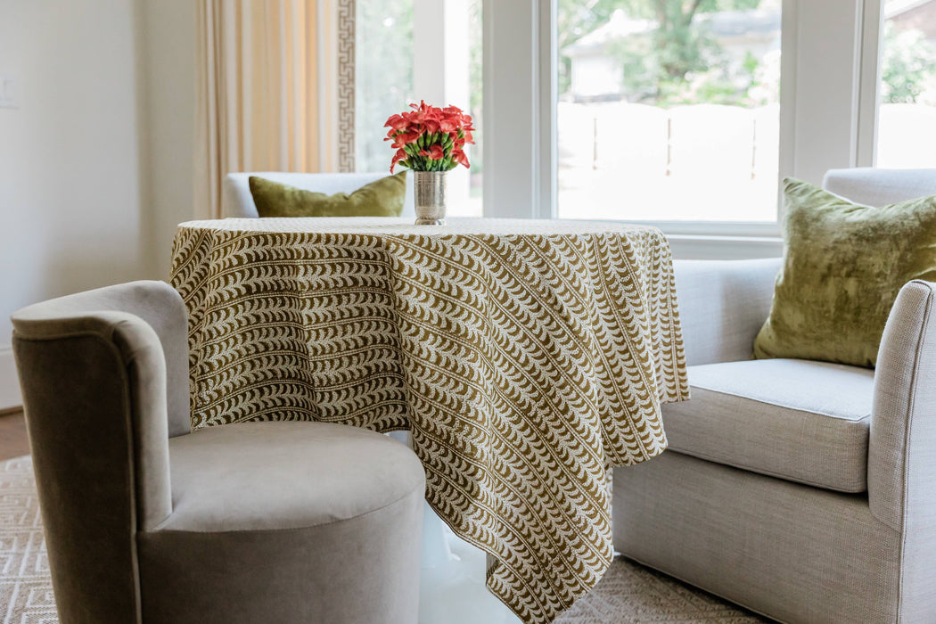 Endless Fleur Tablecloth in Butternut