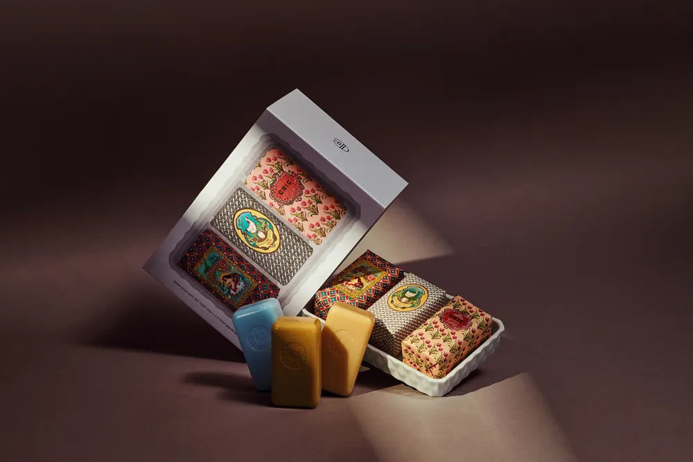 Soap Dish & Classico Mini Soap Gift Set