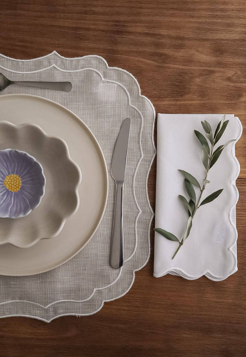 White Scalloped Napkin - Set of 4